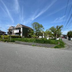 建築条件無し南東角地の70坪！