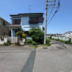 東南角地で陽当り良好♪建築条件無し！