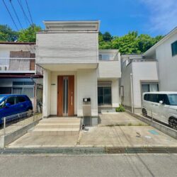 築浅戸建です！是非お家の中も内見を♪