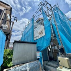 駅徒歩圏で買い物に便利な立地・収納豊富♪