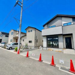 LDK18帖超え♪駐車場並列2台可！