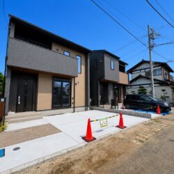 南道路で陽当り良好♪駐車並列２台可♪