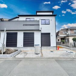 南角地で陽当り抜群！高性能住宅♪