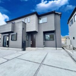 陽当り良好！駐車２台可のモダンスタイル住宅残り1邸♪