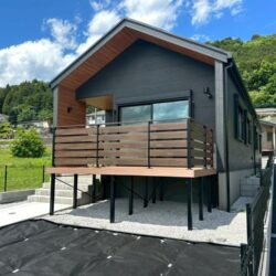 広い敷地にハイグレード平屋建て！