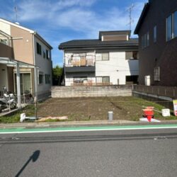 小学校・スーパーなどが近く便利な立地♪