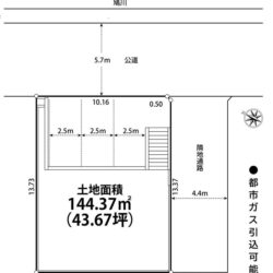 建築条件なし！車3台並列駐車可♪