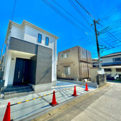 ～下九沢新築 南橋本駅徒歩17分～ カースペース並列2台 4ＬＤＫ 南6ｍ道路に面し開放感のある物件です♪