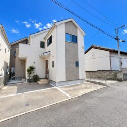 駅徒歩10分！生活に便利な立地♪