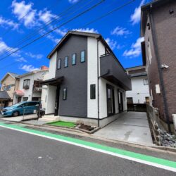 小学校・スーパーなどが近く便利な立地♪ 小学校・スーパーなどが近く便利な立地♪